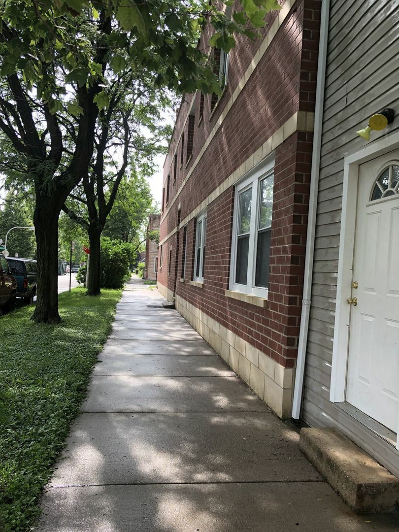 Property Photo:  3271 S Bell Avenue  IL 60608 