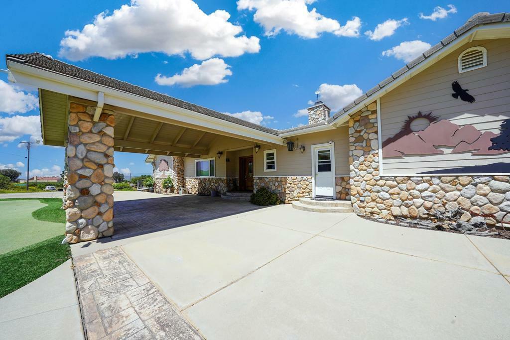 Property Photo:  14949 Lone Oak Trail  CA 92065 