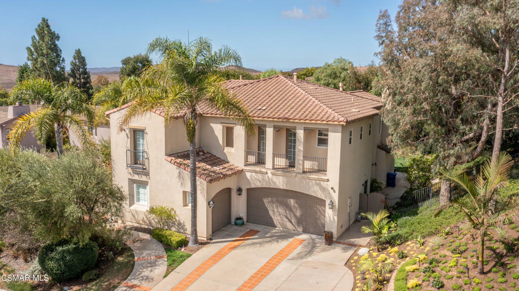 Property Photo:  999 Via Baron  CA 91320 