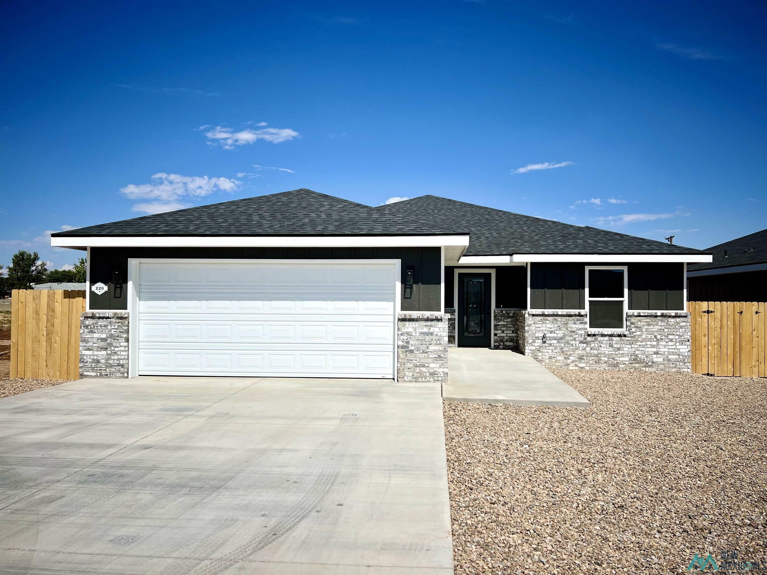 Property Photo: 220 Starlite Drive NM 88101