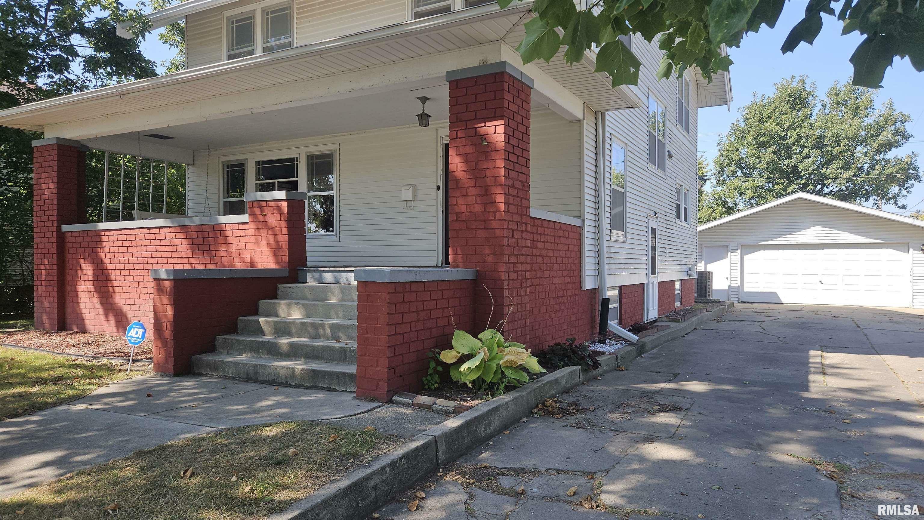 Property Photo:  697 W Main Street  IL 61422 