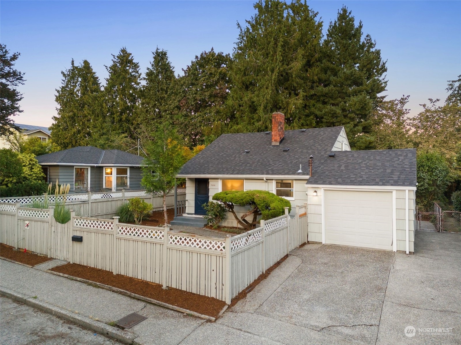 Property Photo:  7050 Cleopatra Place NW  WA 98117 