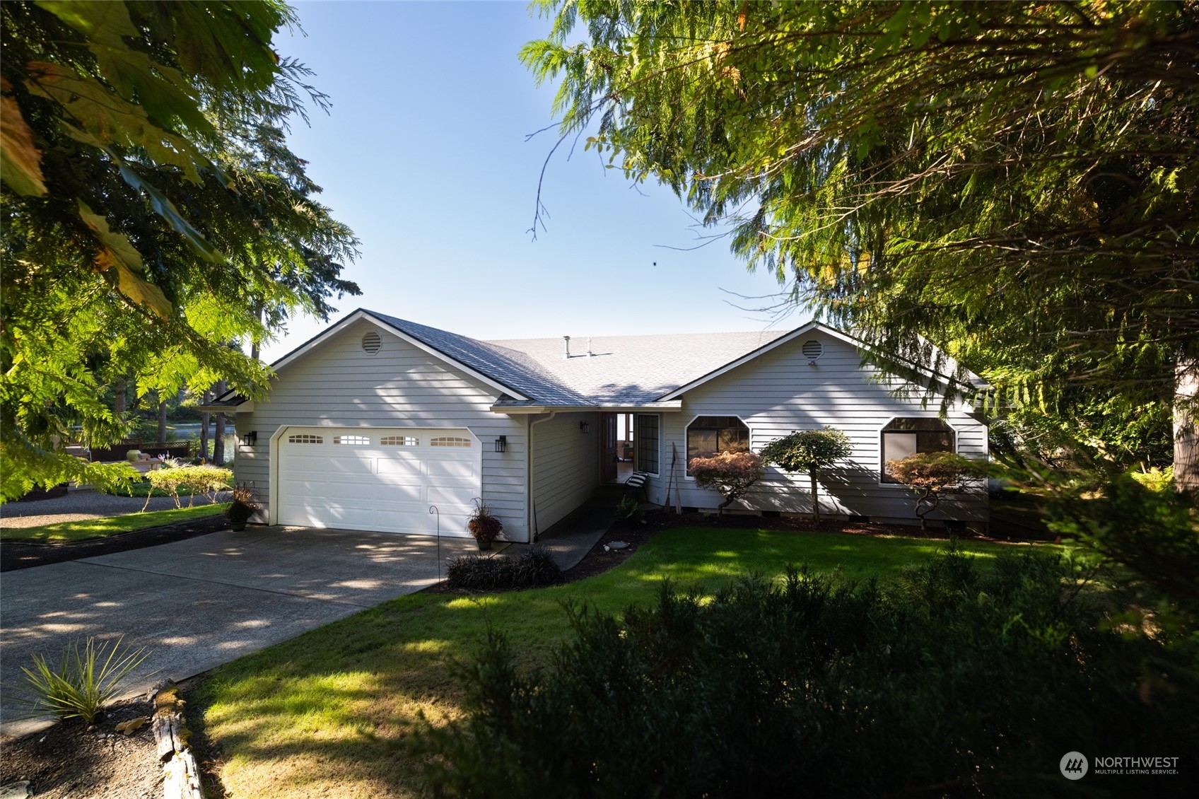 Property Photo:  5530 Forest Shores Drive NW  WA 98502 