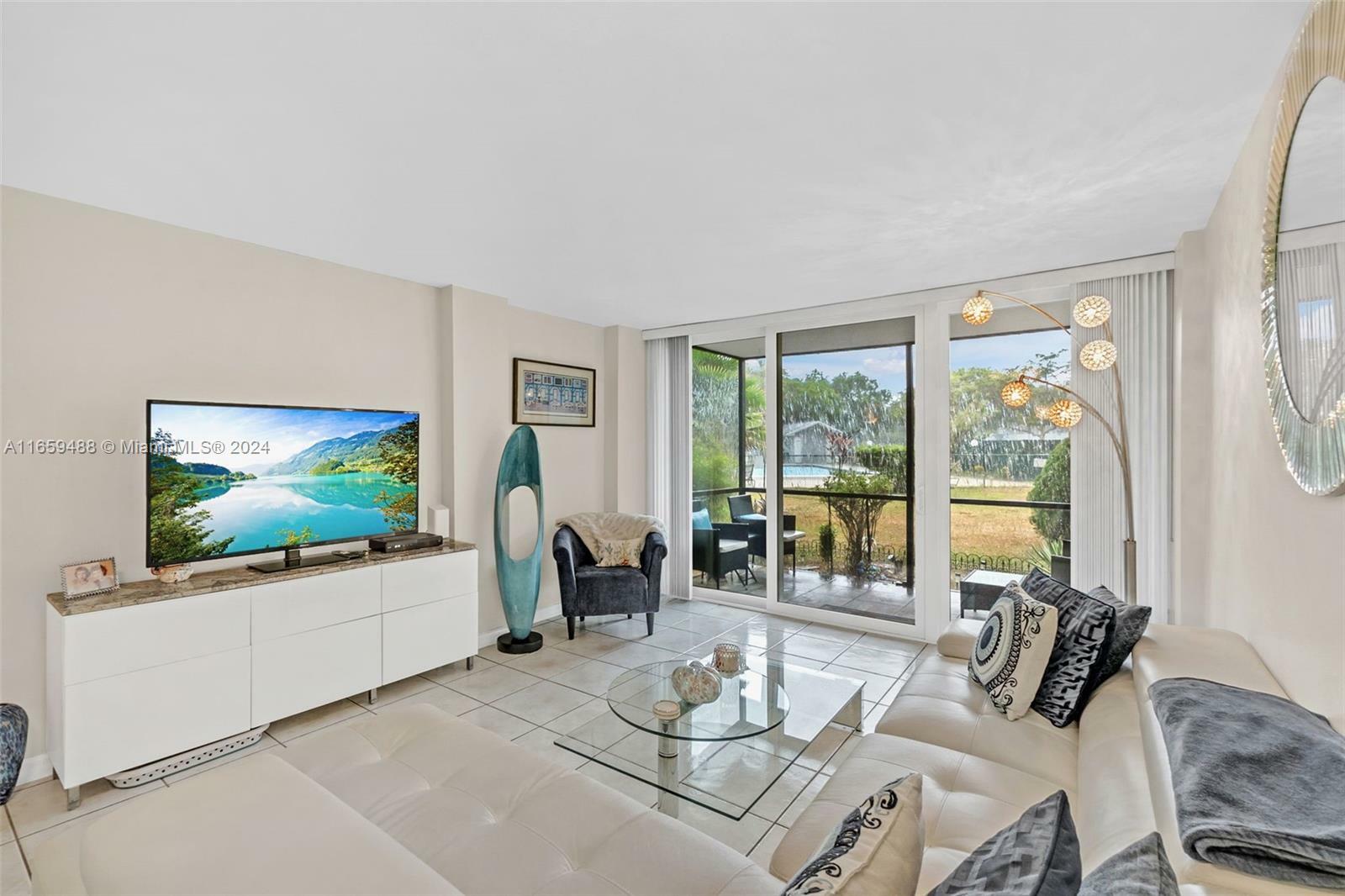 Property Photo:  115 Royal Park Dr 1E  FL 33309 