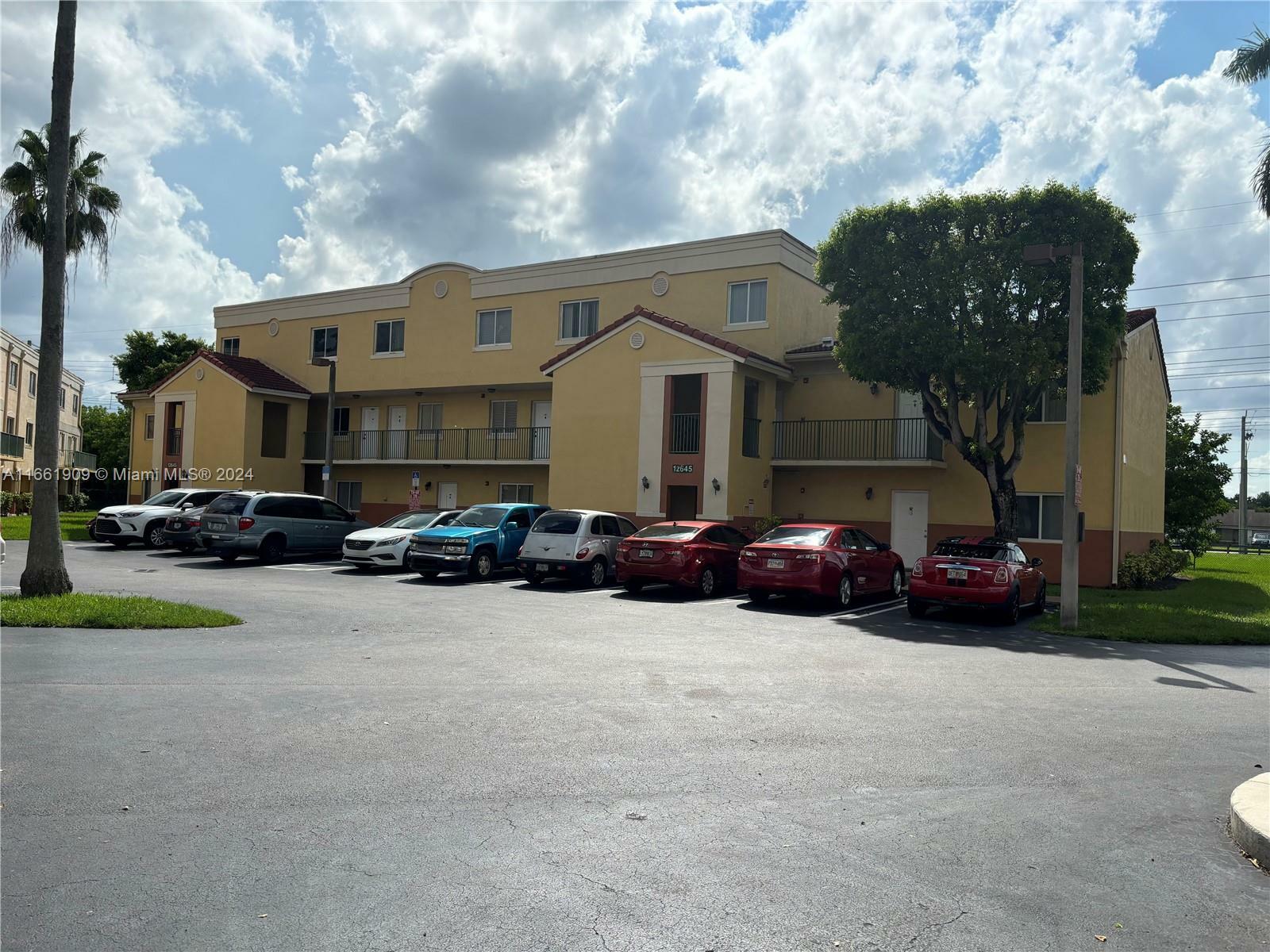 Property Photo:  12645 SW 91st St 201-4  FL 33186 