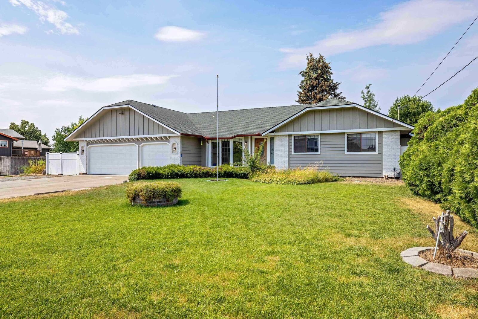 Property Photo: 5015 N Bannen Rd WA 99216