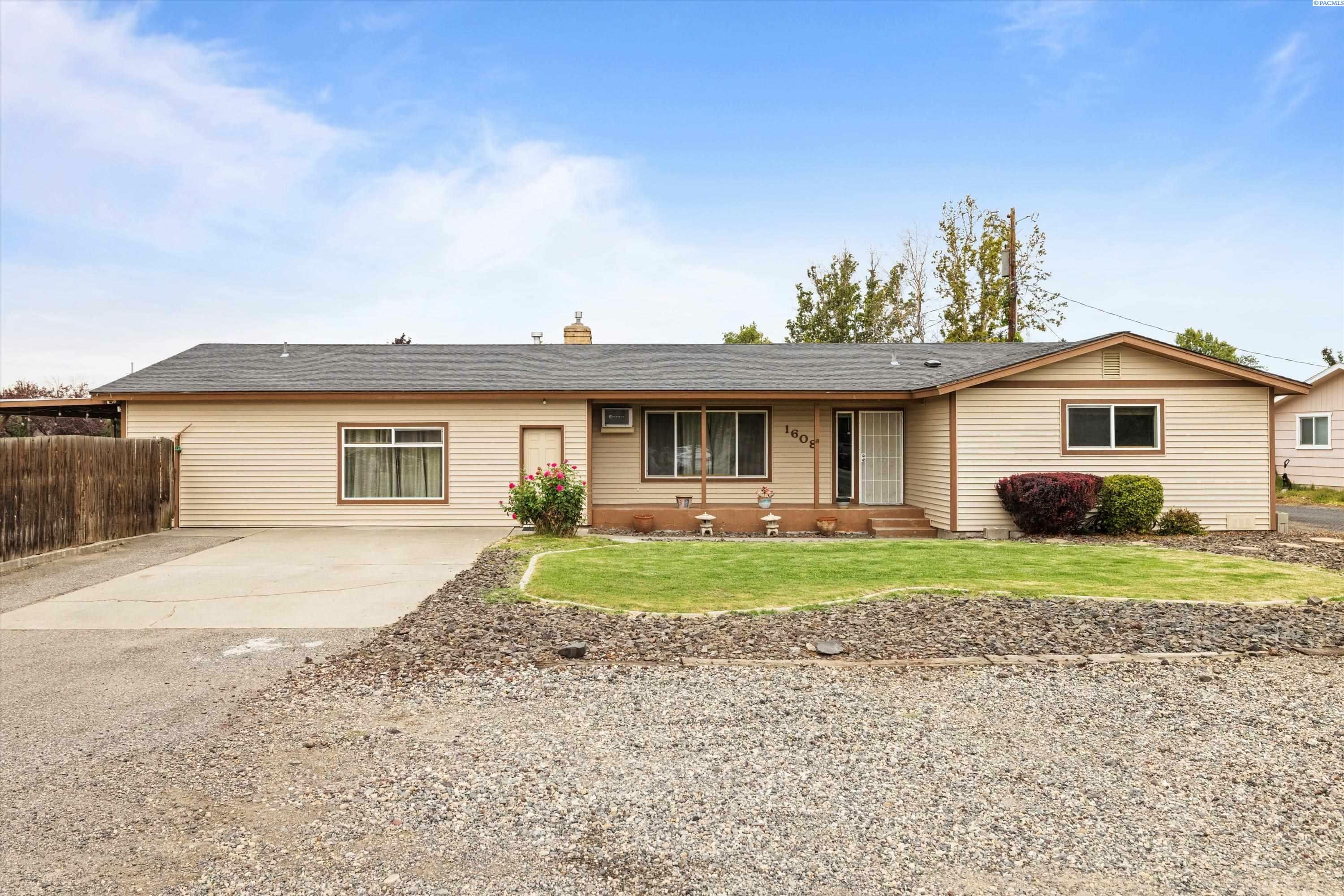 1608 Road 30  Pasco WA 99301 photo