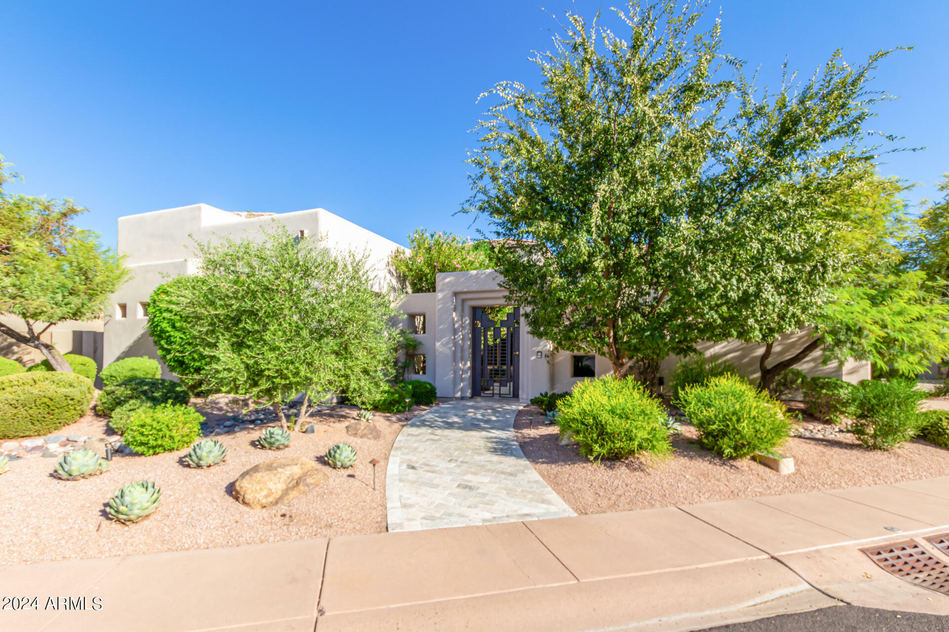 Property Photo:  9875 N 79th Place  AZ 85258 