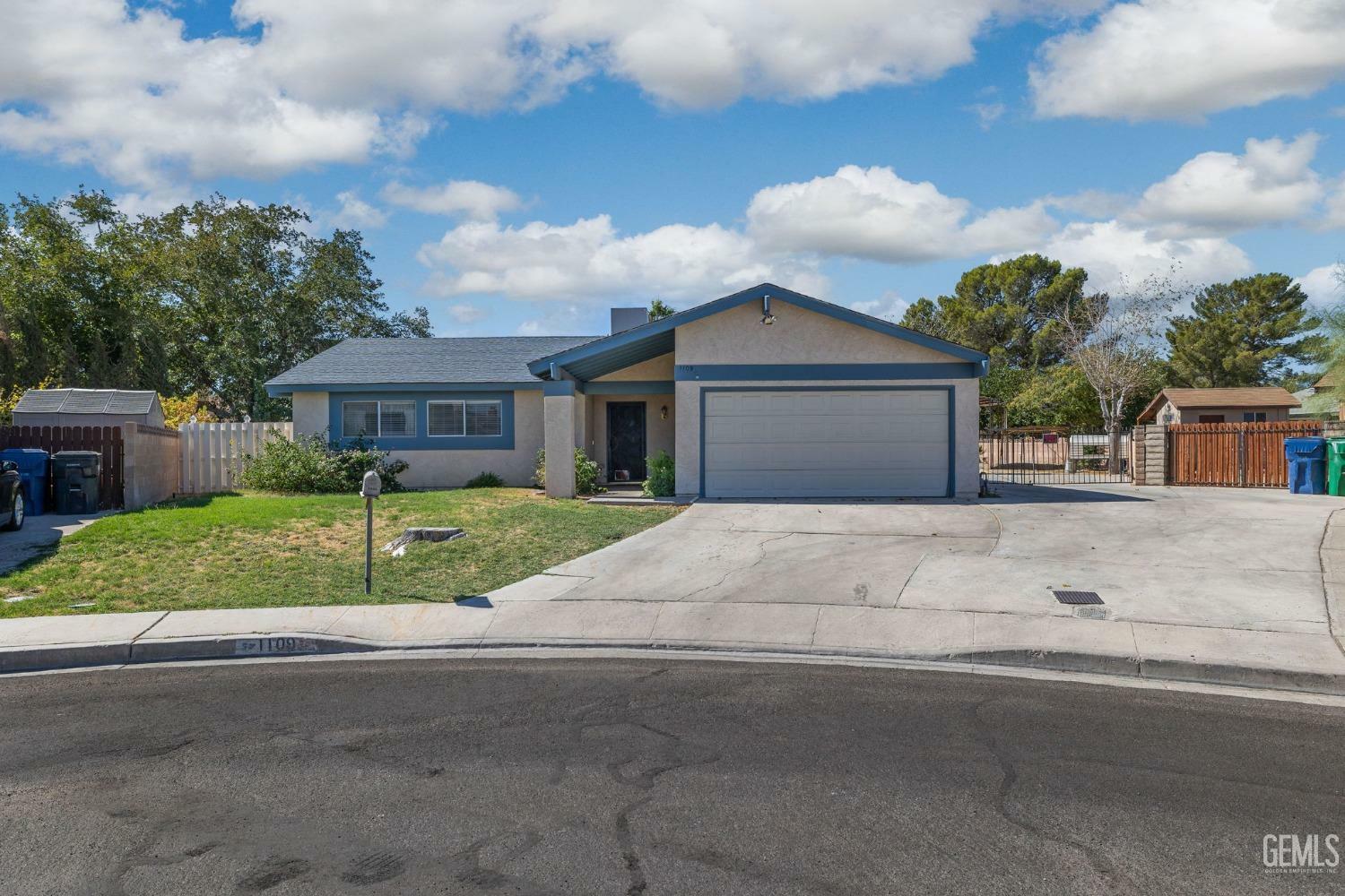 Property Photo:  1109 Krista Court  CA 93555 