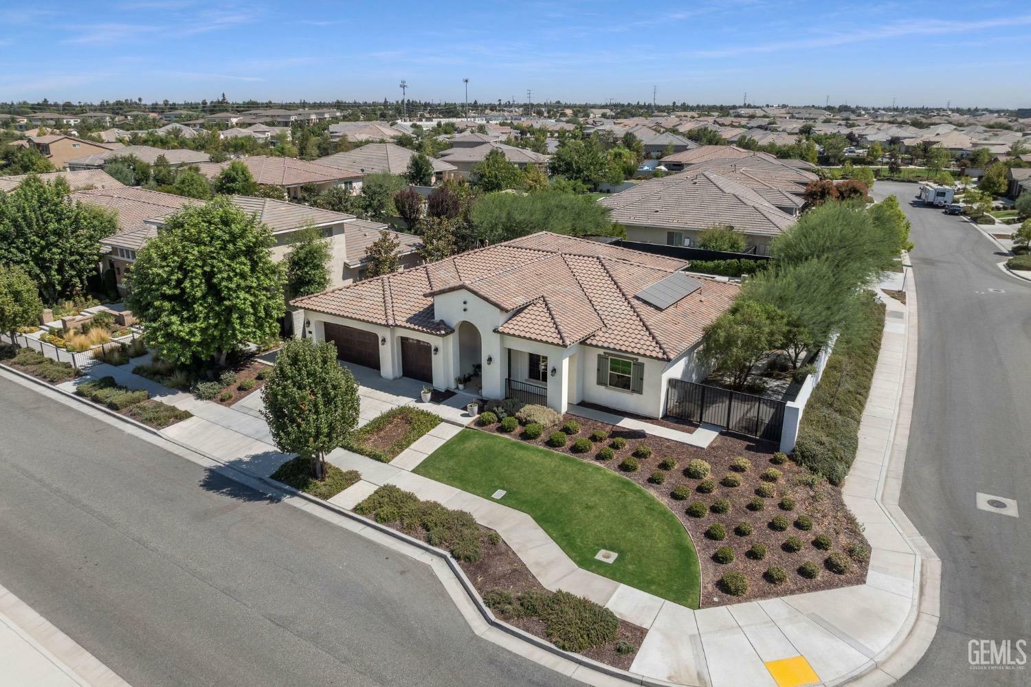 Property Photo:  11829 Loden Drive  CA 93311 