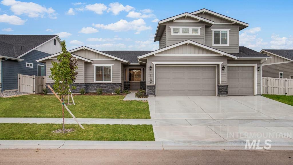 Property Photo:  1306 W Six Shooter  ID 83644 