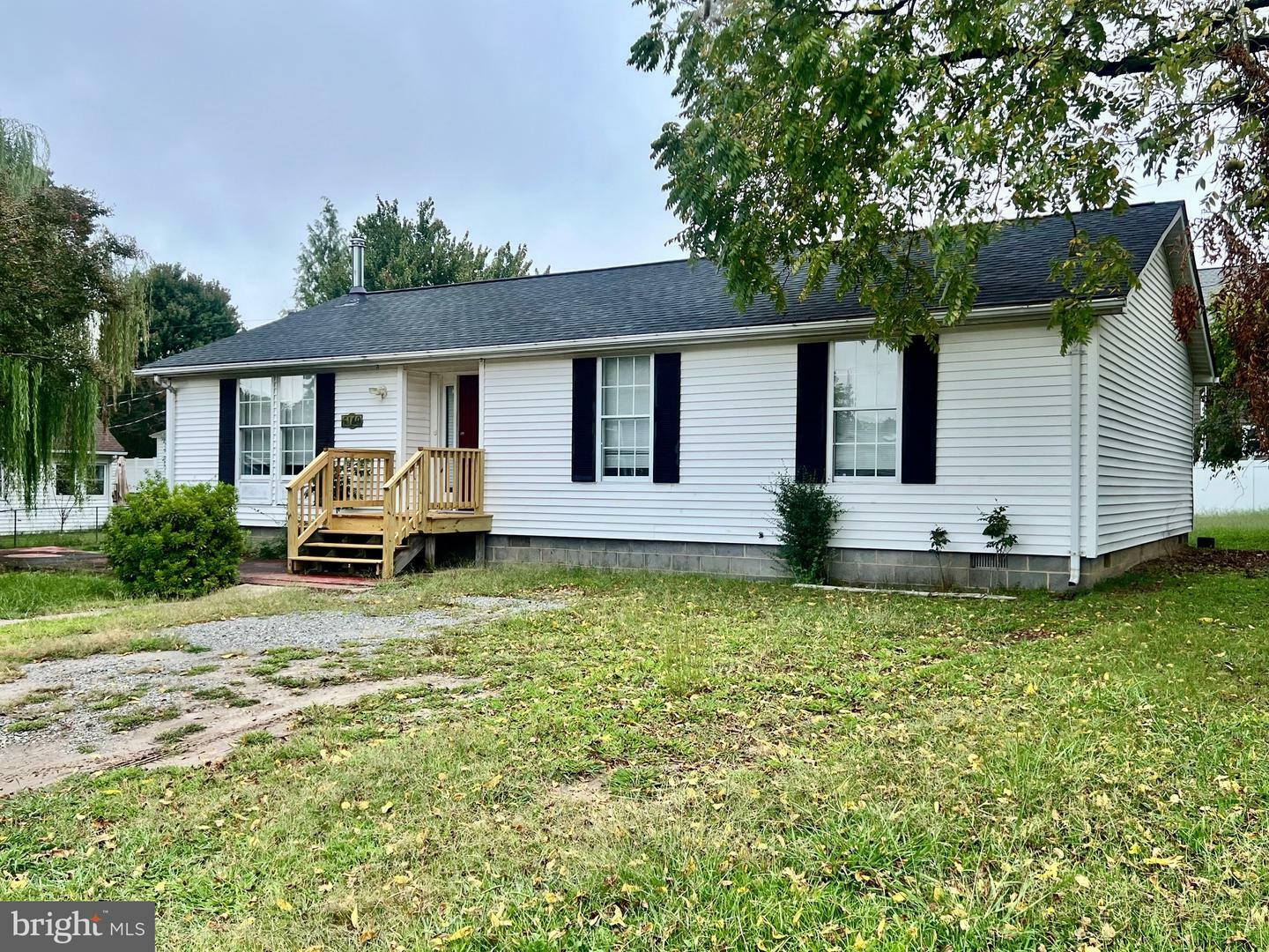 Property Photo: 6149 2nd Street VA 22485