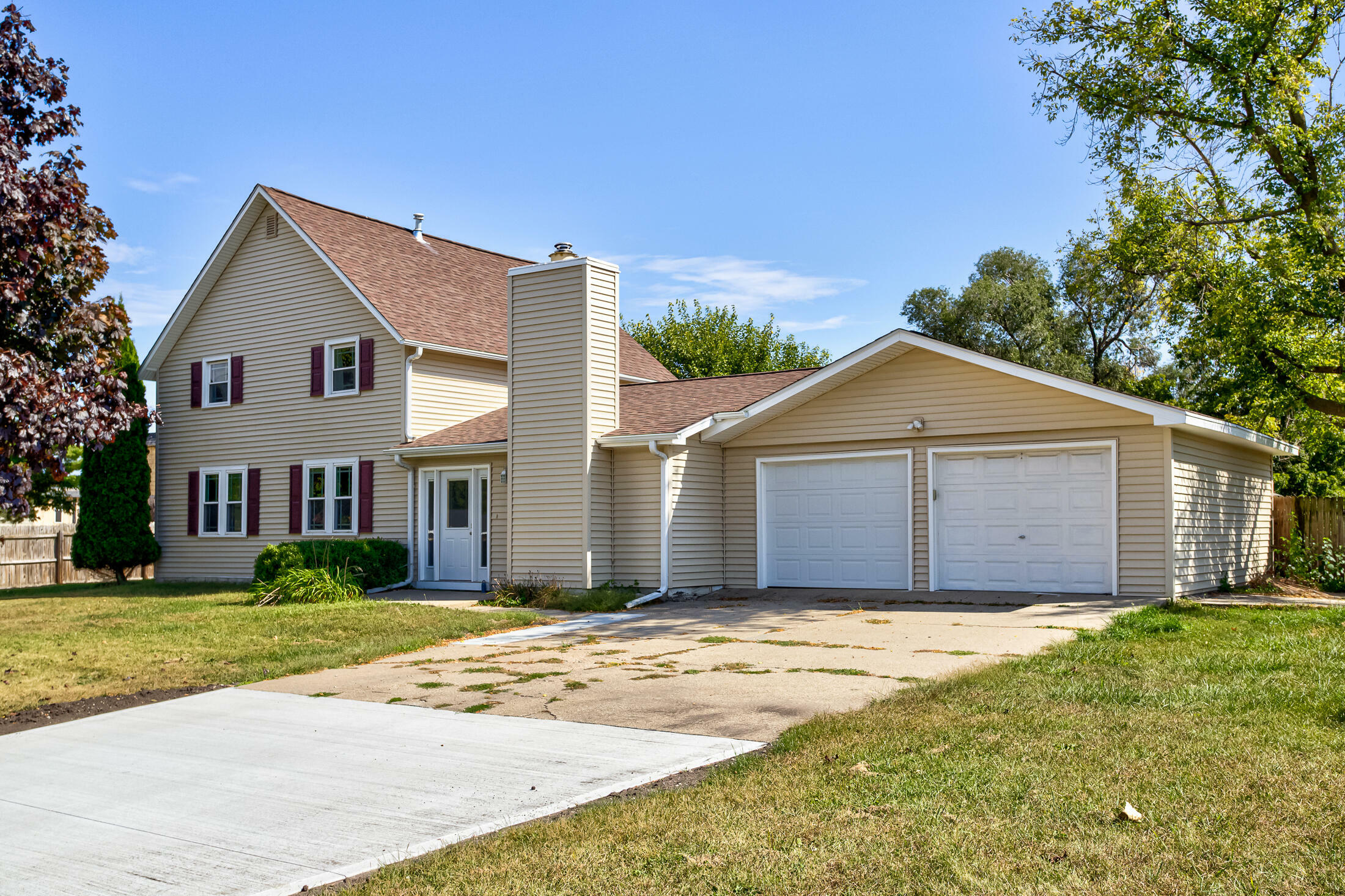 Property Photo:  1110 Delaware Avenue  IA 50014 