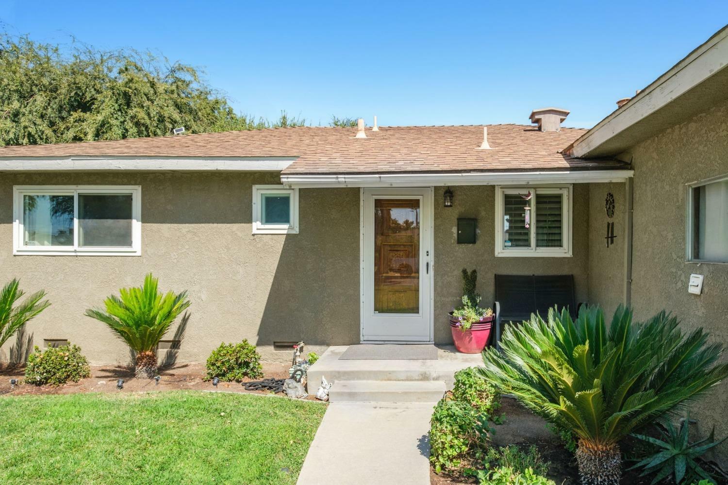 Property Photo:  4303 E Donner Avenue  CA 93726 