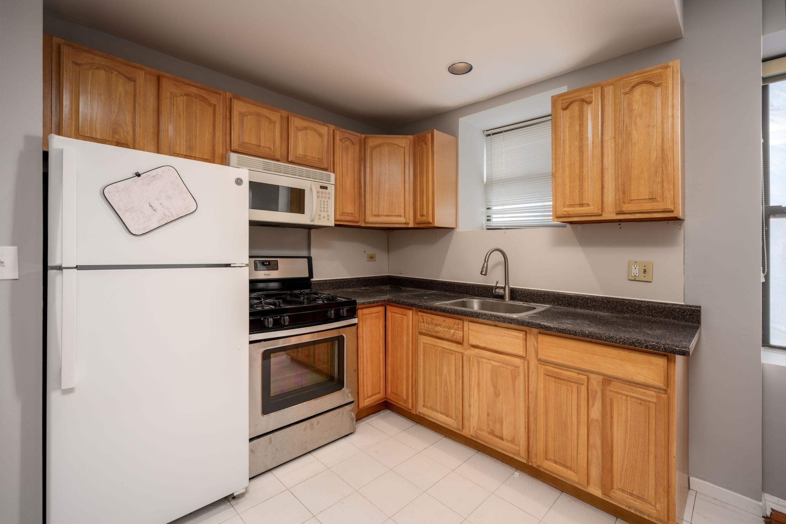 Property Photo:  50 Glenwood Ave 501  NJ 07306 