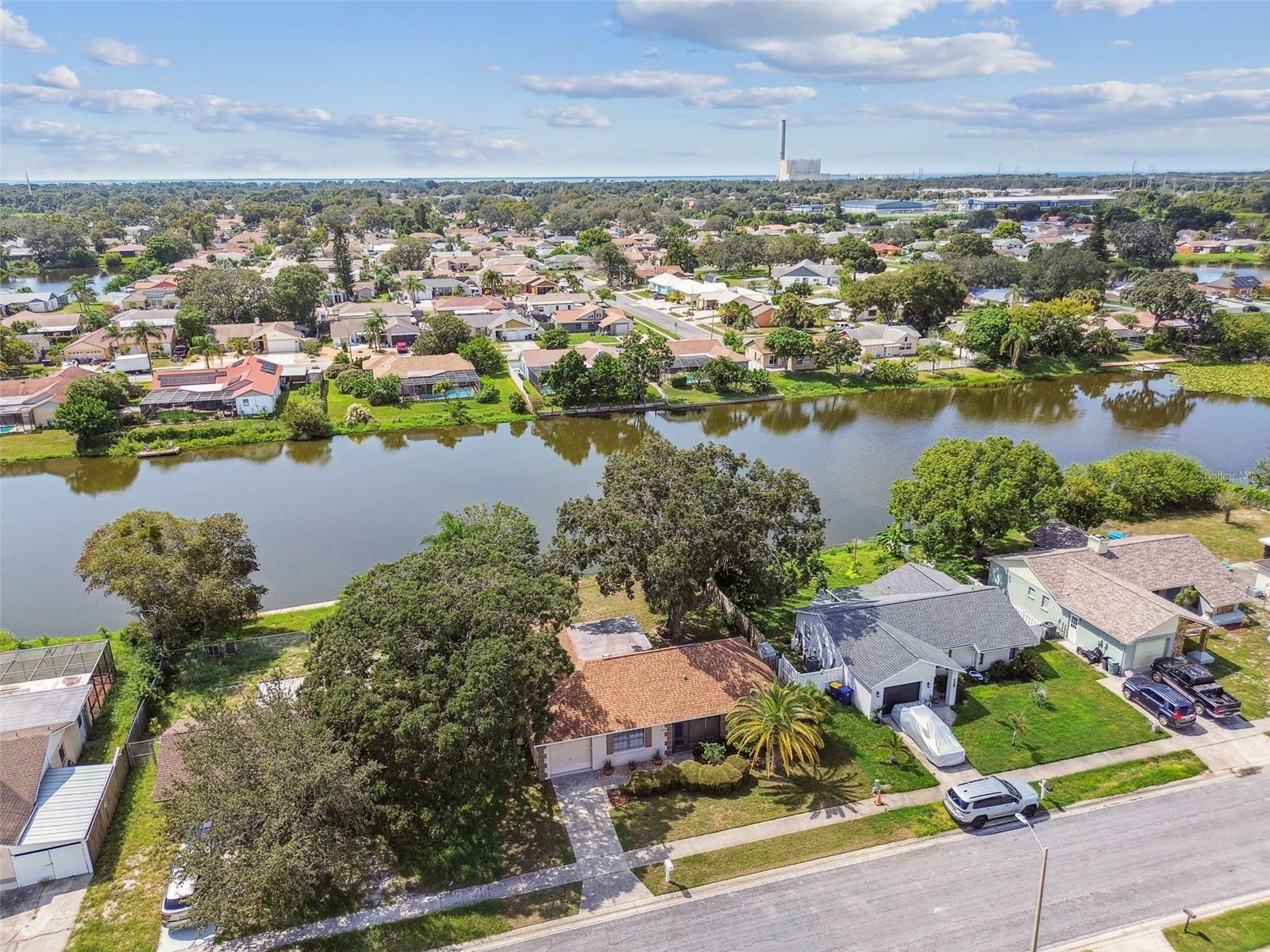 Property Photo:  1119 Mandarin Drive  FL 34691 