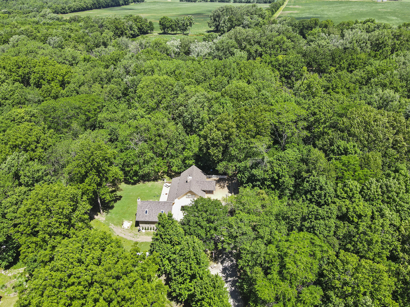 Property Photo:  16758 E Cheyenne Road  IL 61745 