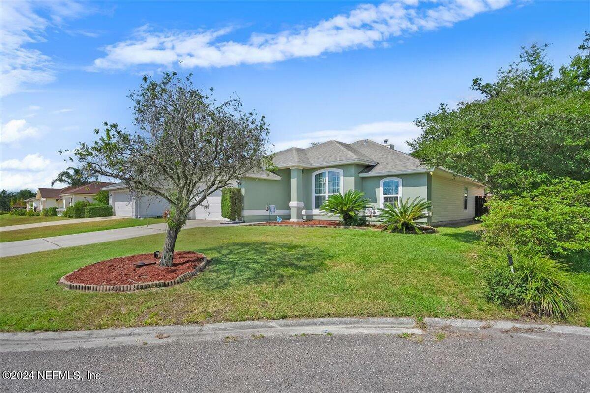 Property Photo:  642 English Meadows Court  FL 32073 