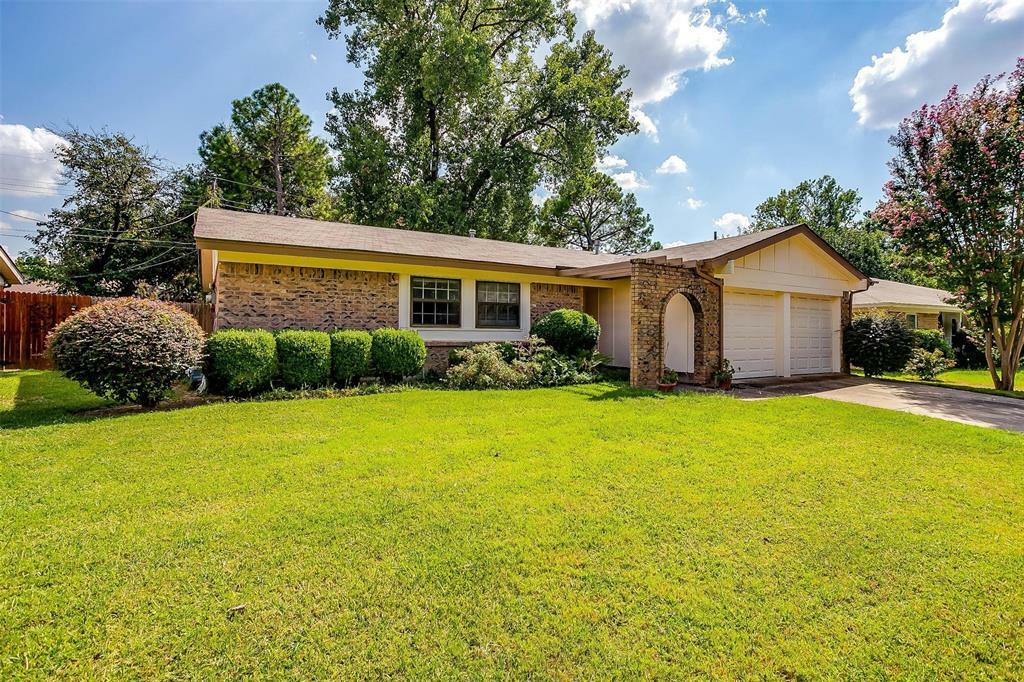 Property Photo:  1904 Knoxville Drive  TX 76022 