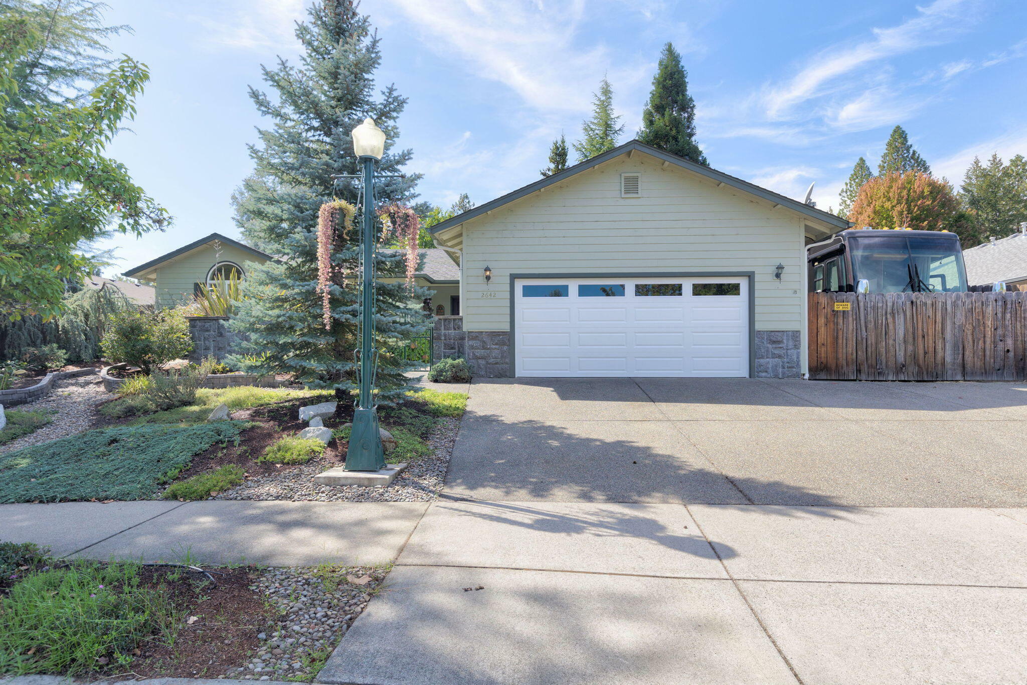 Property Photo:  2642 SW Allen Creek Road  OR 97527 