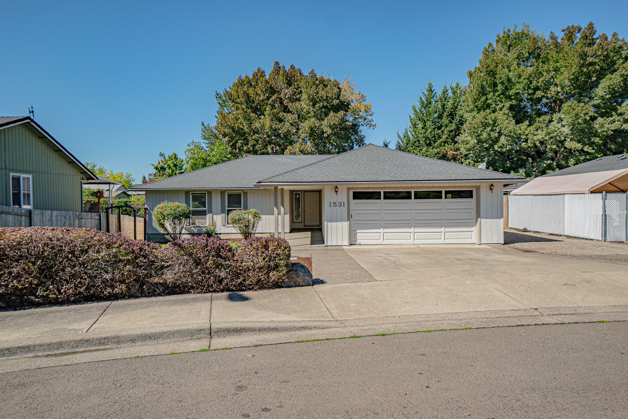 1531 N Modoc Avenue  Medford OR 97504 photo