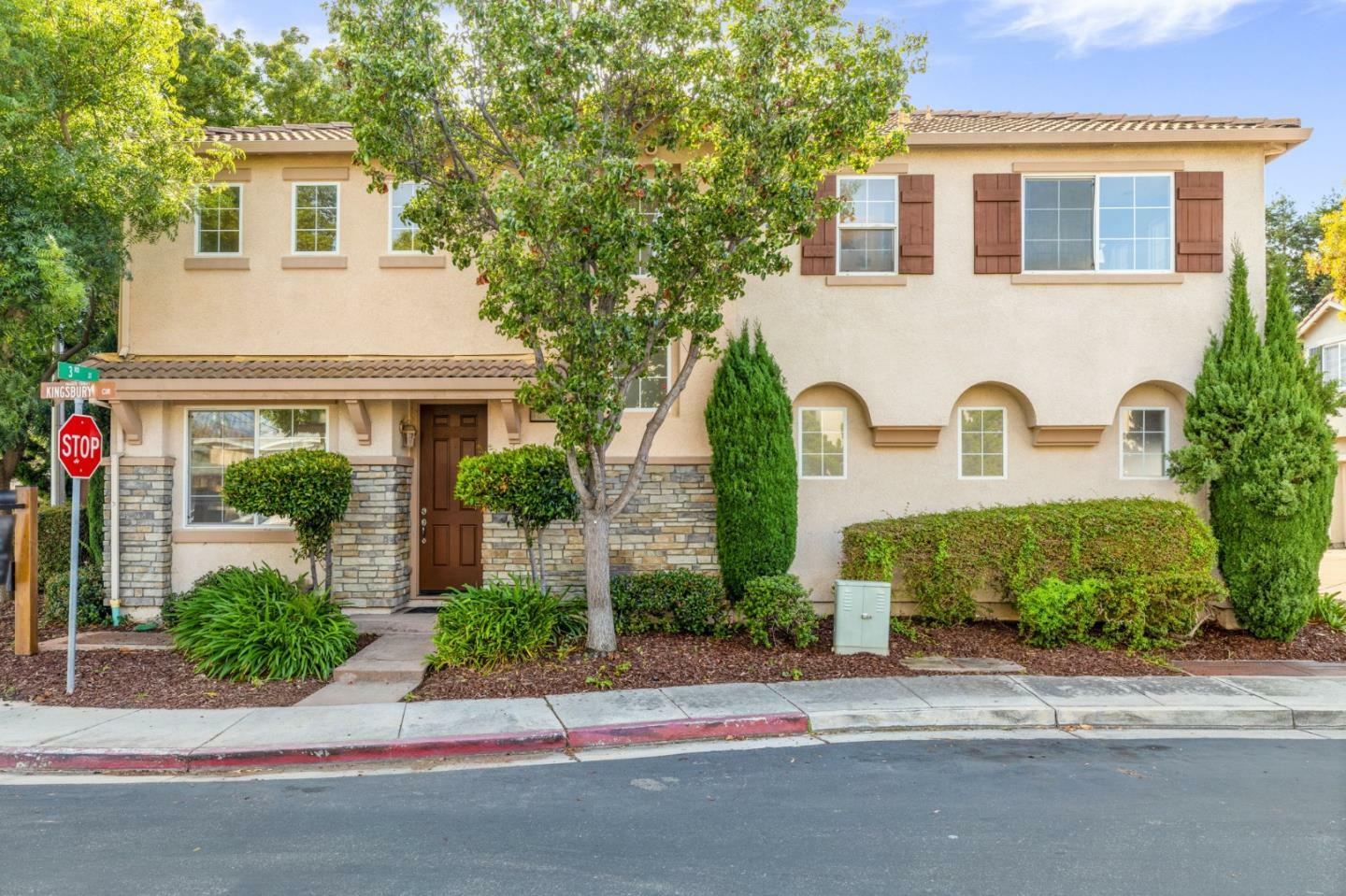 Property Photo:  2199 Kingsbury Circle  CA 95054 