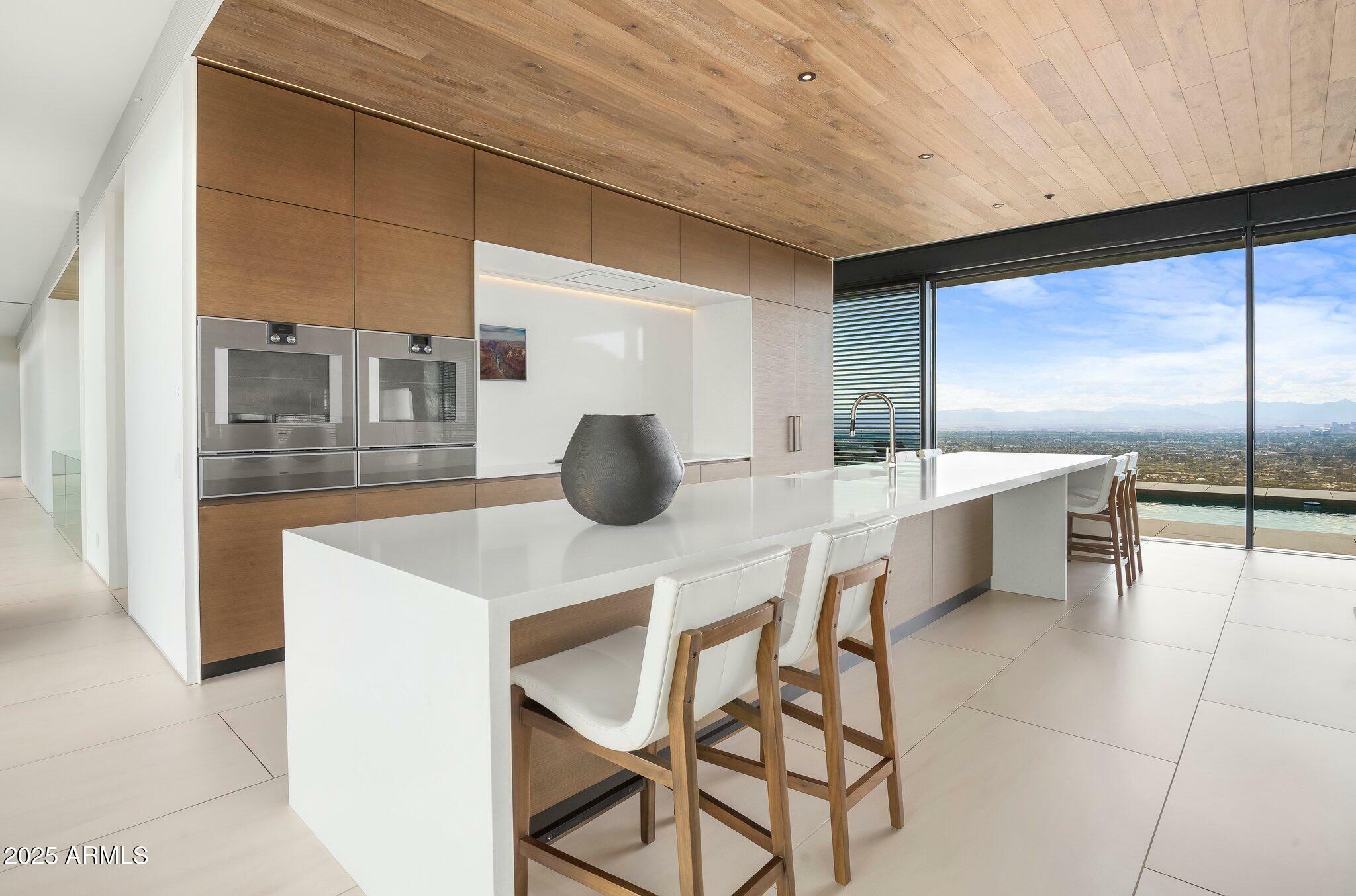 Property Photo: 4301 E Upper Ridge Way AZ 85253