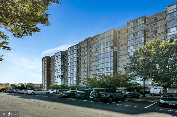 19355 Cypress Ridge Terrace 909  Leesburg VA 20176 photo