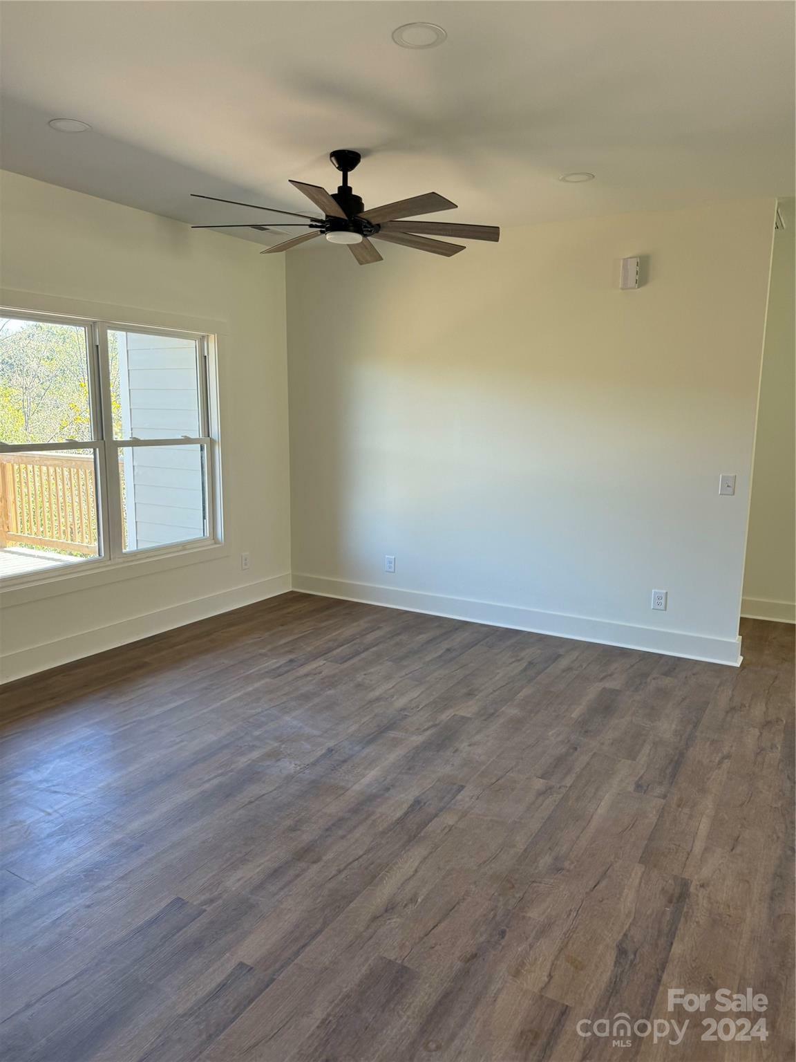 Property Photo:  520 Park Way NE 26  NC 28645 