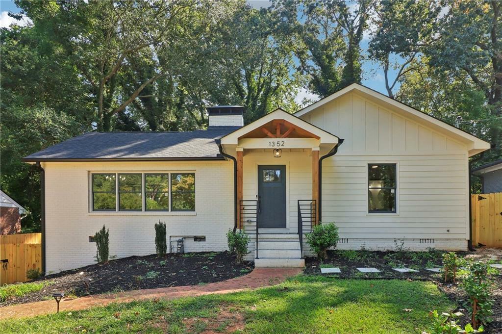 Property Photo:  1352 Pollard Drive  GA 30311 