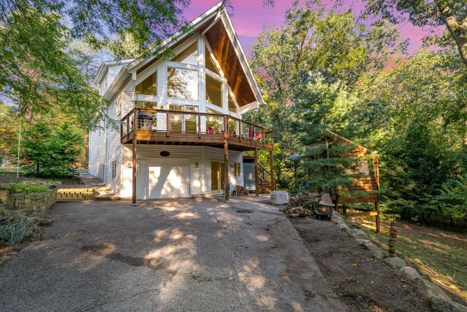 Property Photo: 431 E Myrtle Avenue IN 46301