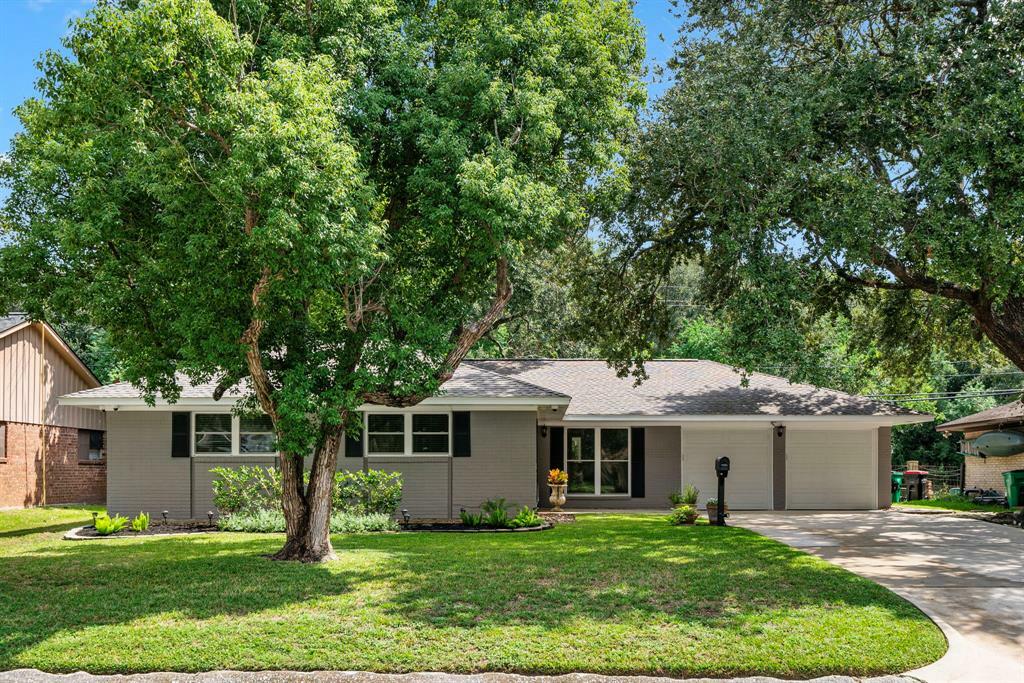 Property Photo:  1803 Happy Valley Drive  TX 77520 