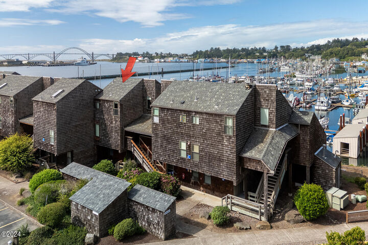Property Photo: 1000 SE Bay Boulevard 202/302 OR 97365