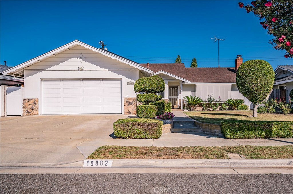 15882 Pilgrim Circle  Huntington Beach CA 92647 photo