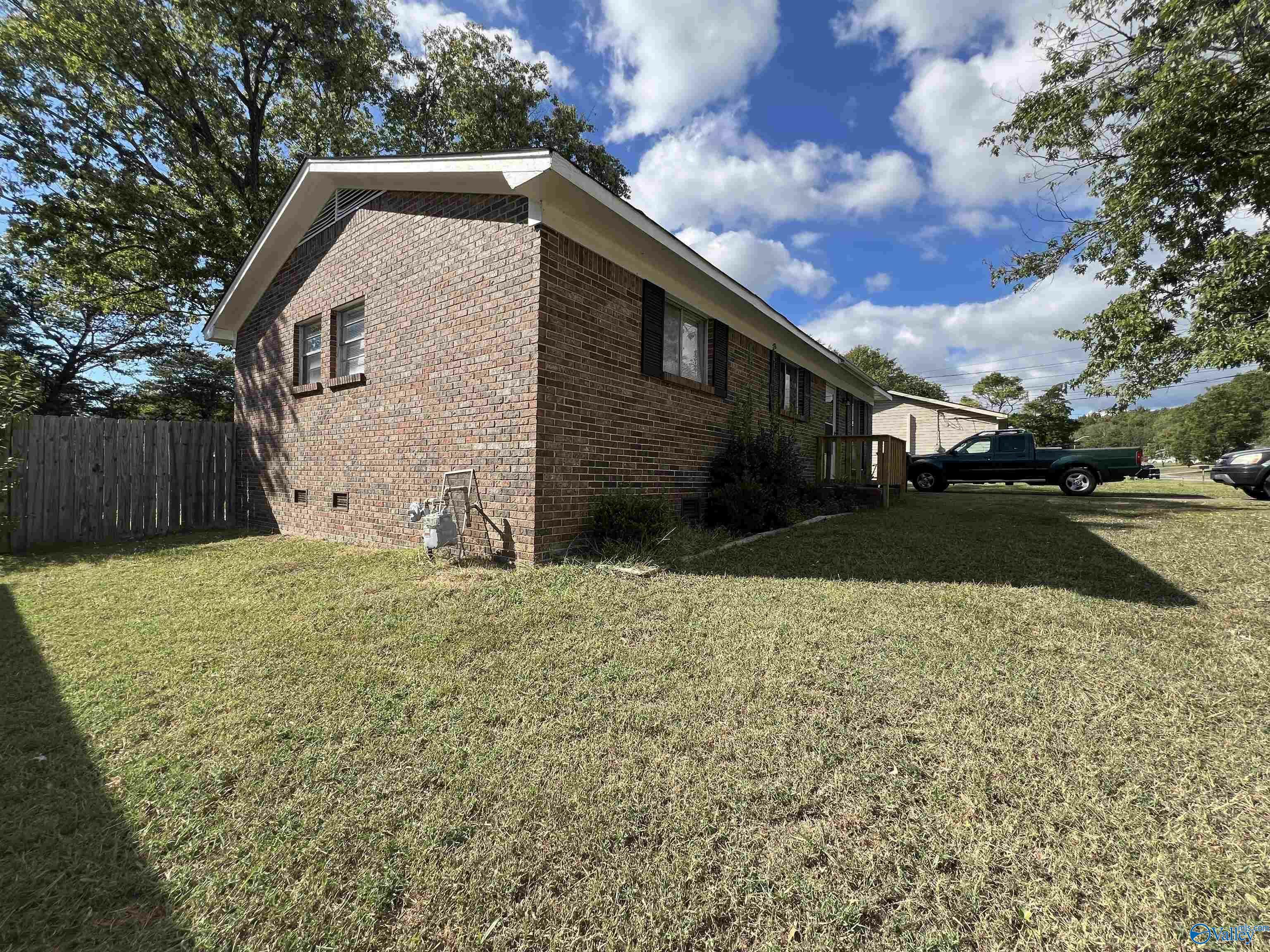 Property Photo:  14006 Wyandotte Drive  AL 35803 