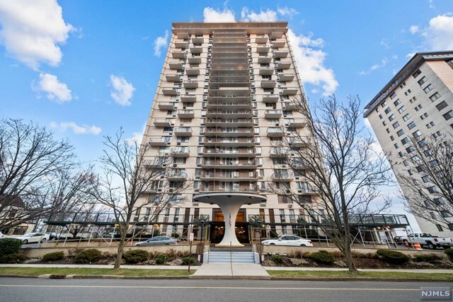 Property Photo:  160 Overlook Avenue 24  NJ 07601 