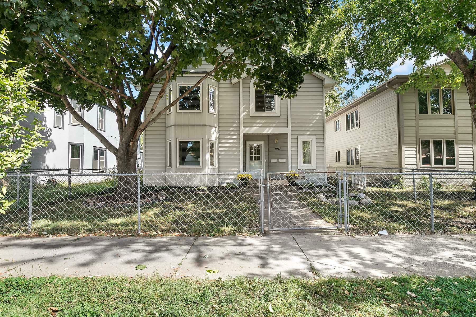 1217 4th Street NE  Minneapolis MN 55413 photo