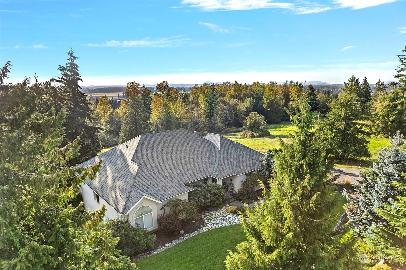 Property Photo:  17500 S Skyridge Drive  WA 98274 