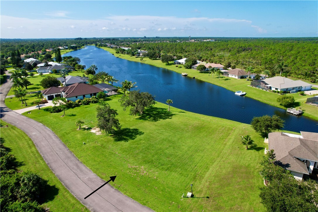 Property Photo:  1552 Eagles Circle  FL 32958 