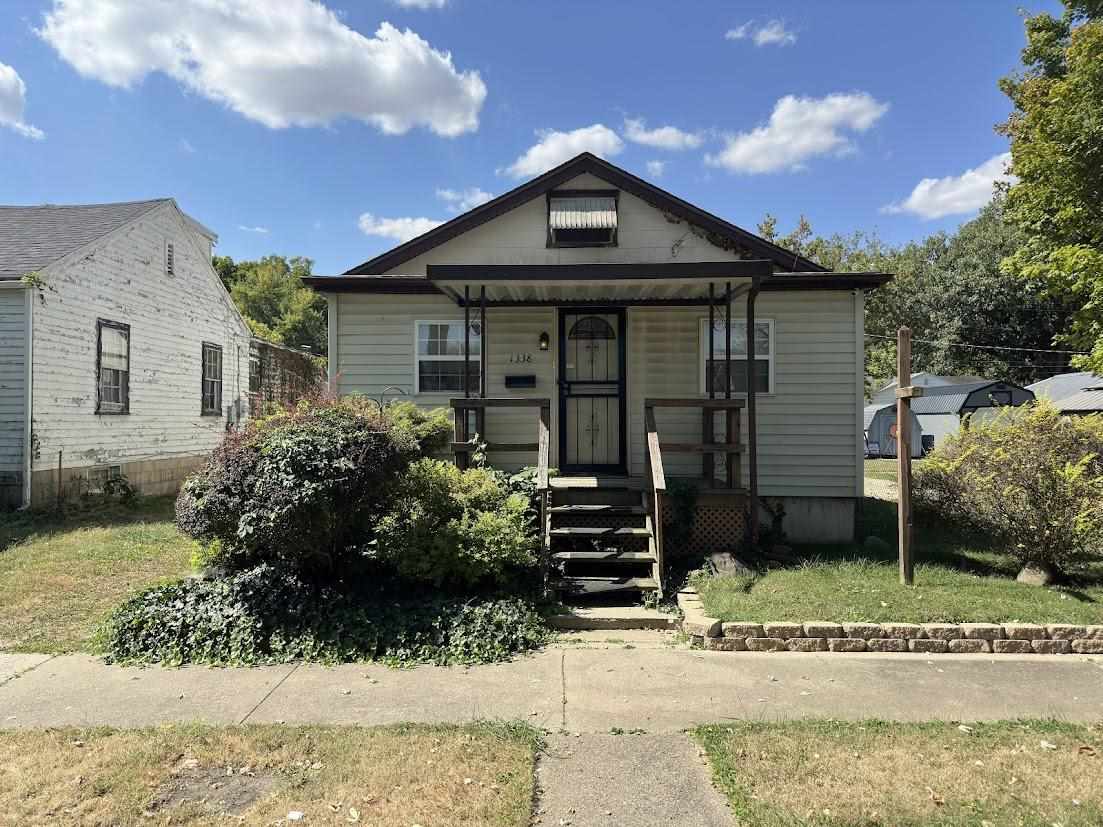 Property Photo:  1338 Harris Street  IN 47374 