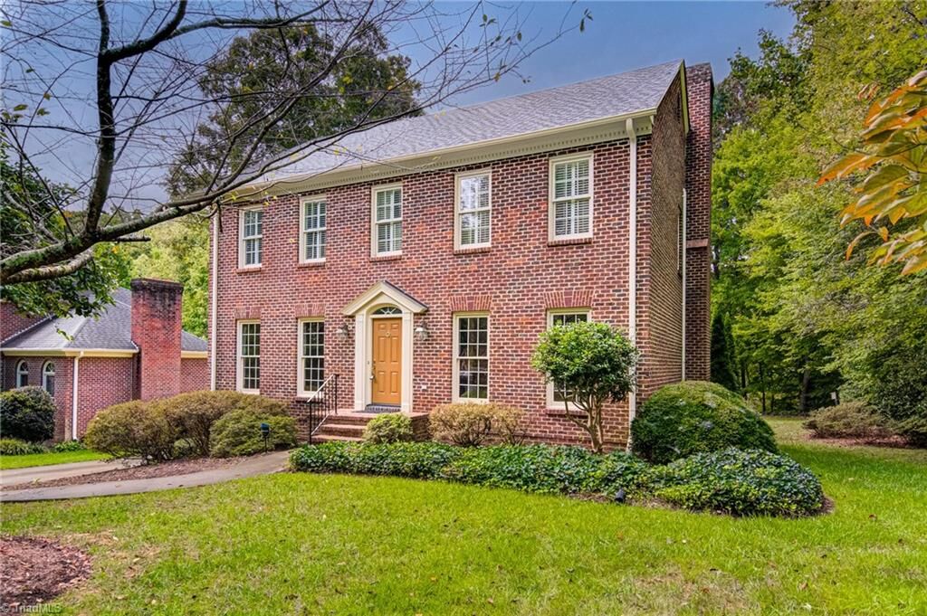 Property Photo:  812 Arbor Oaks Drive  NC 27104 
