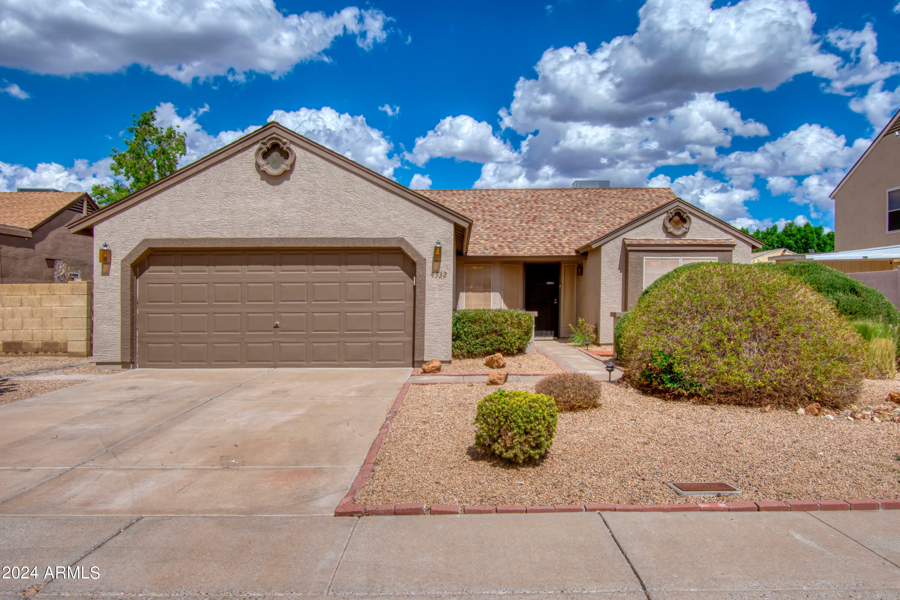 Property Photo:  4332 W Topeka Drive  AZ 85308 