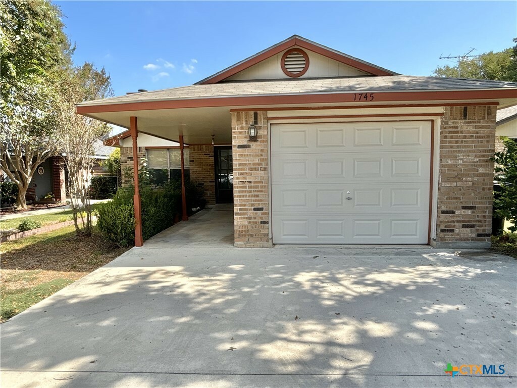 1745 Broadmoor Drive  New Braunfels TX 78130 photo