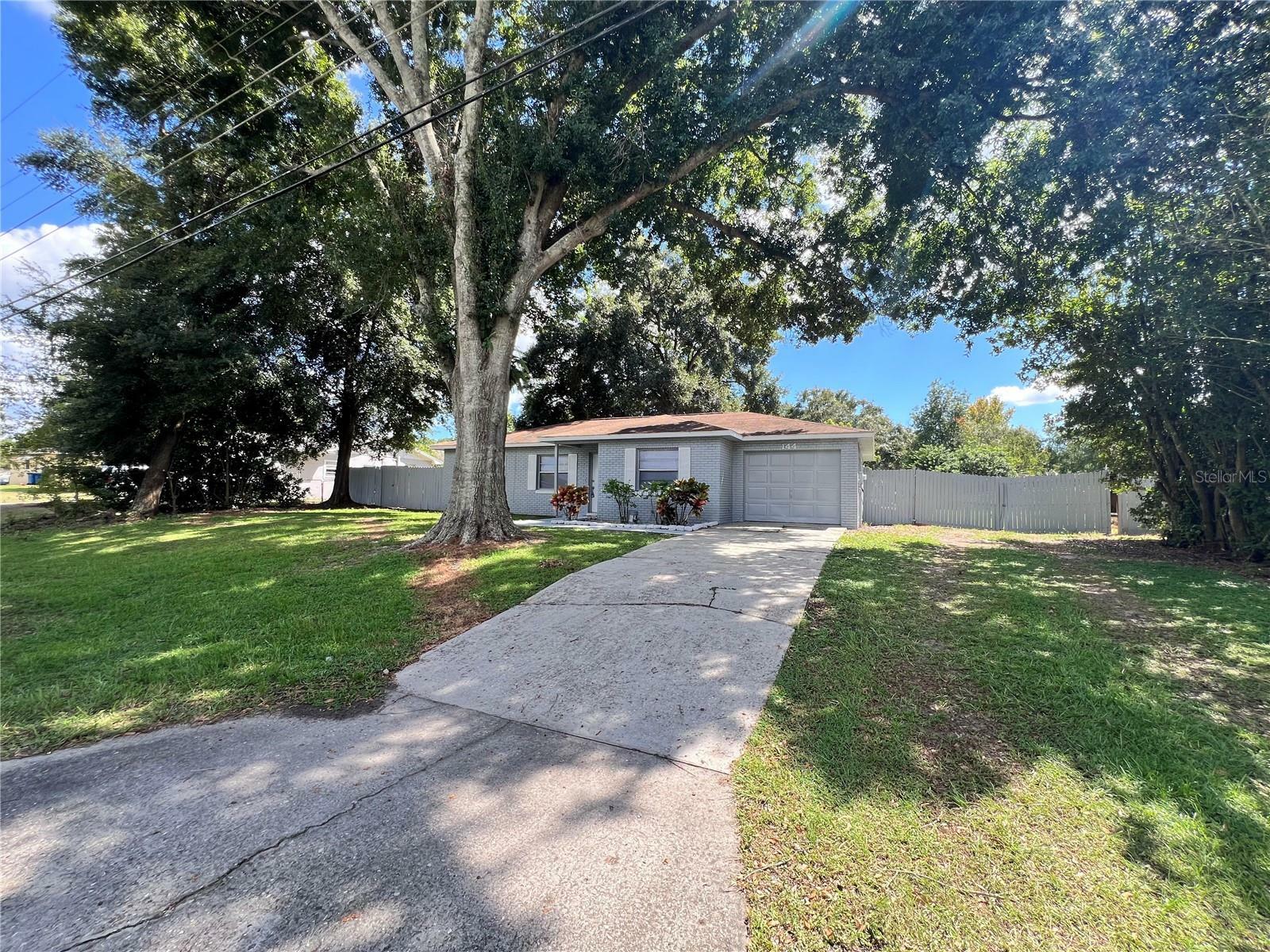 Property Photo:  144 Honey Bee Lane  FL 33868 