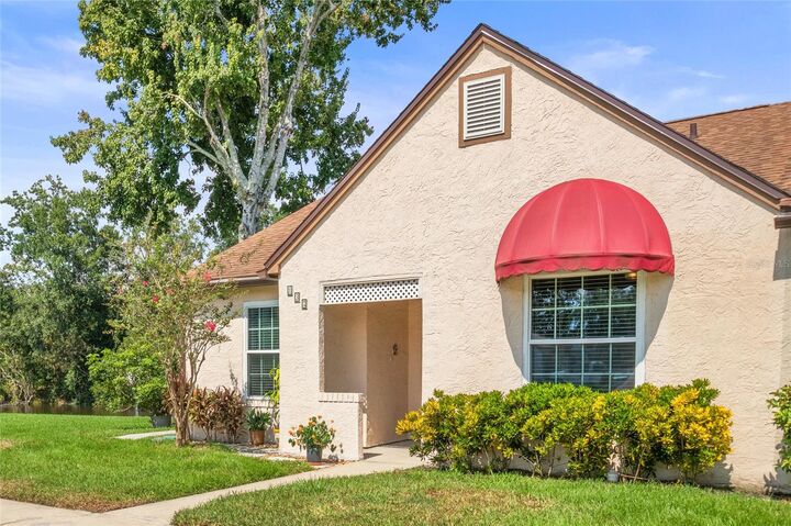 Property Photo: 137 Dresdan Court FL 32771