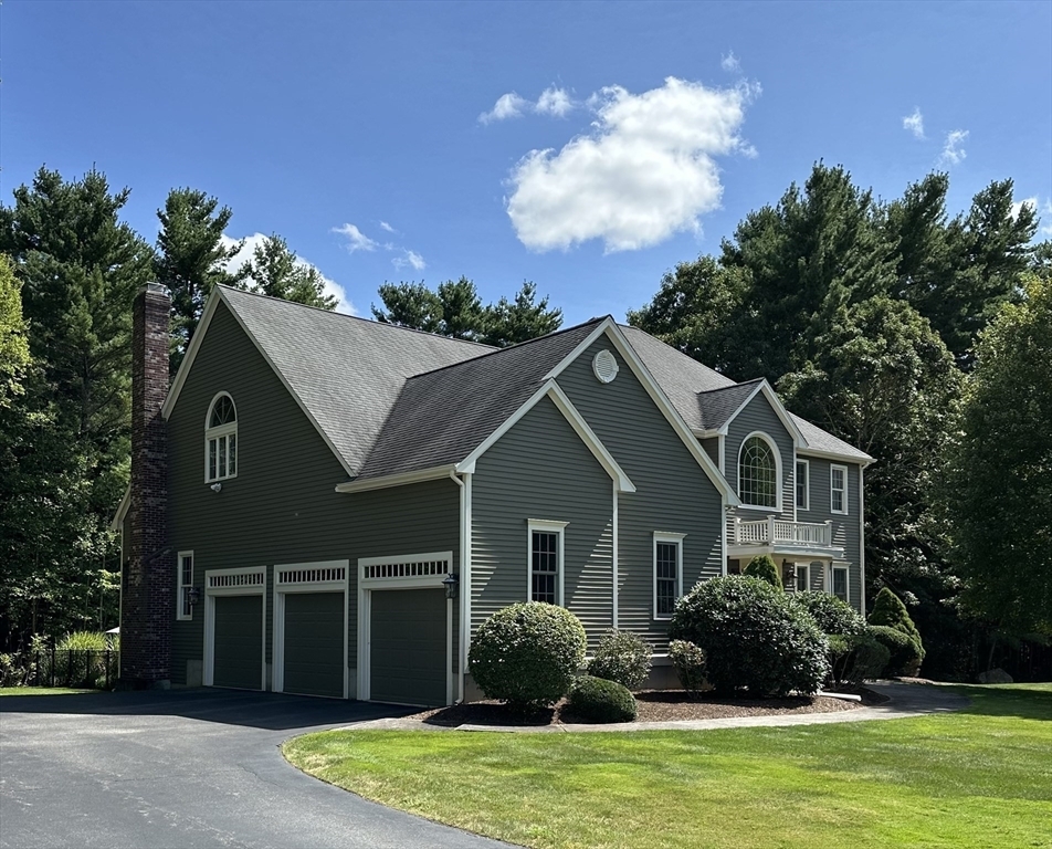 Property Photo:  14 Sawmill Ct  MA 02048 