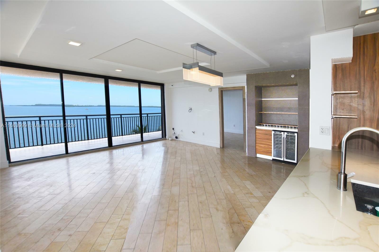 Property Photo:  540 Brickell Key Dr 732  FL 33131 