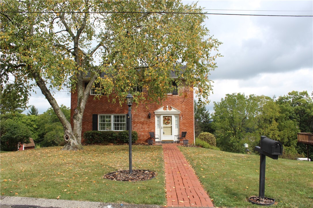 Property Photo:  63 Maplewood Court  PA 15626 