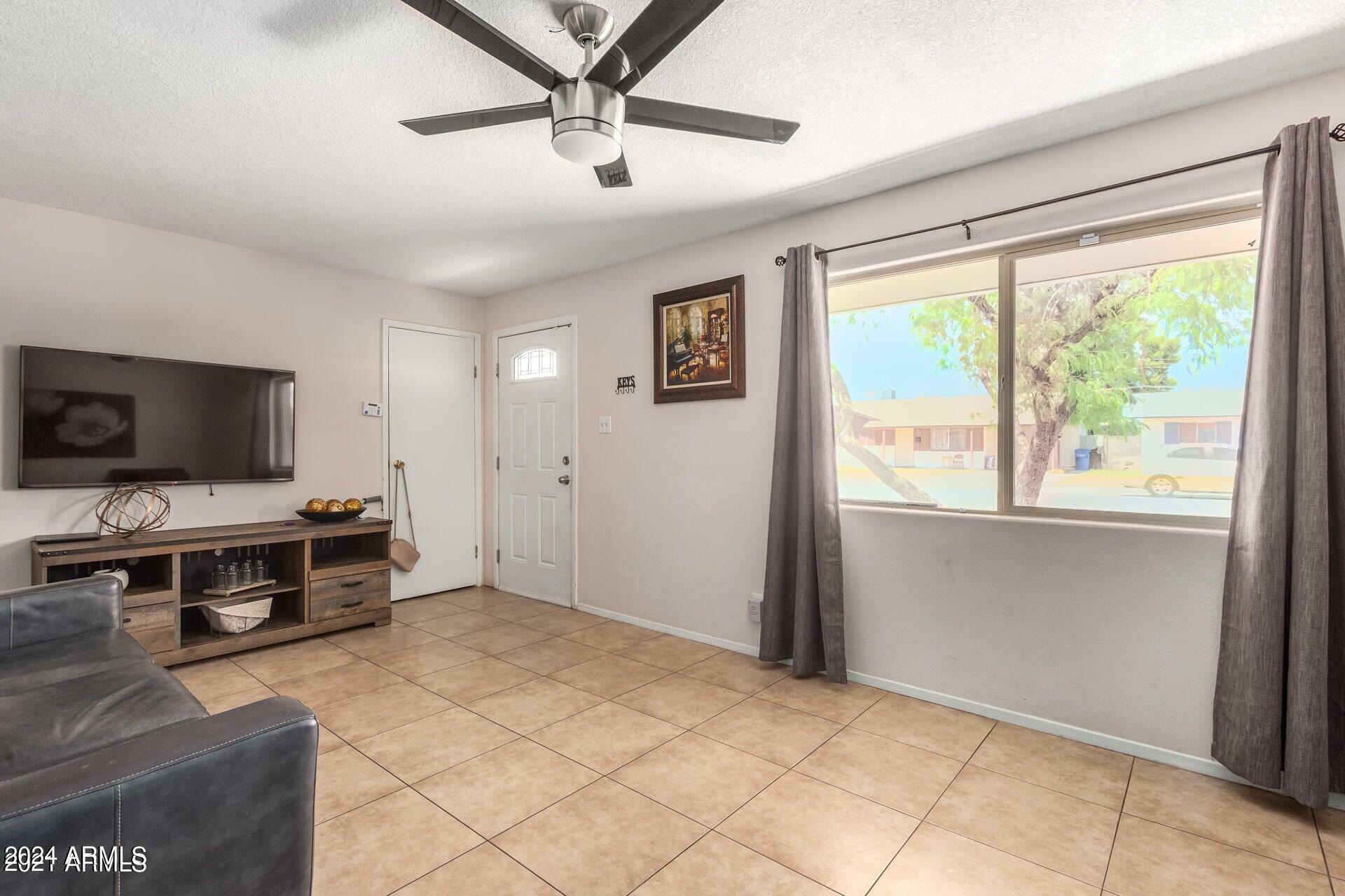 Property Photo:  4127 W Wagon Wheel Drive  AZ 85051 