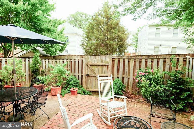 Property Photo:  3827 Courtland Circle  VA 22304 